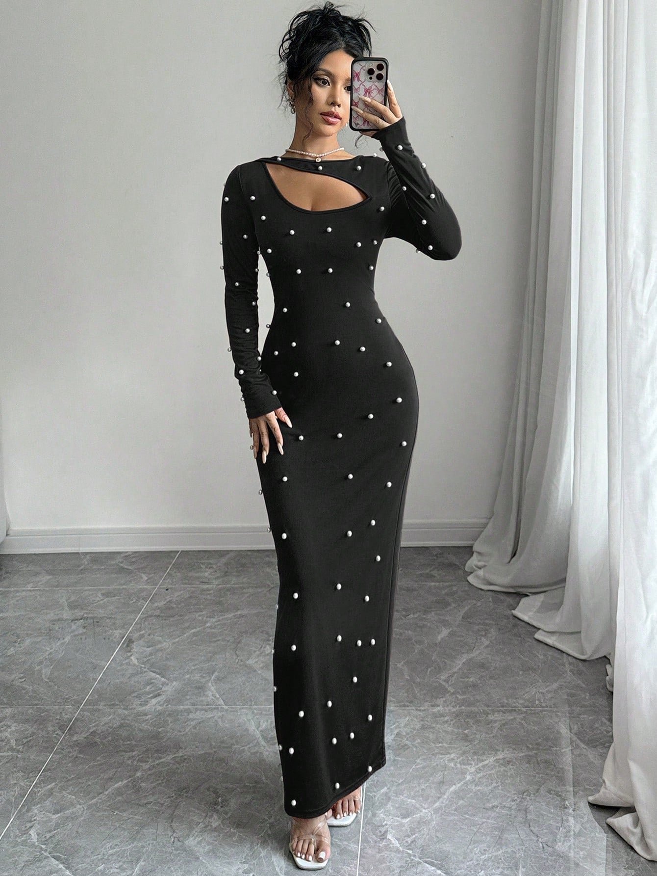 Cut Neck With Pearls Dress_Black